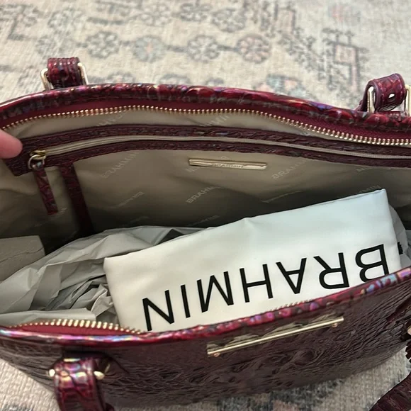 NWT Brahmin Medium Asher Tote in Sangria Melbourne - Picture 8 of 14